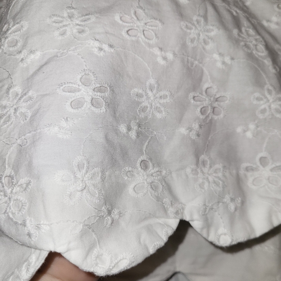 Pristine White shorts - Picture 8 of 10